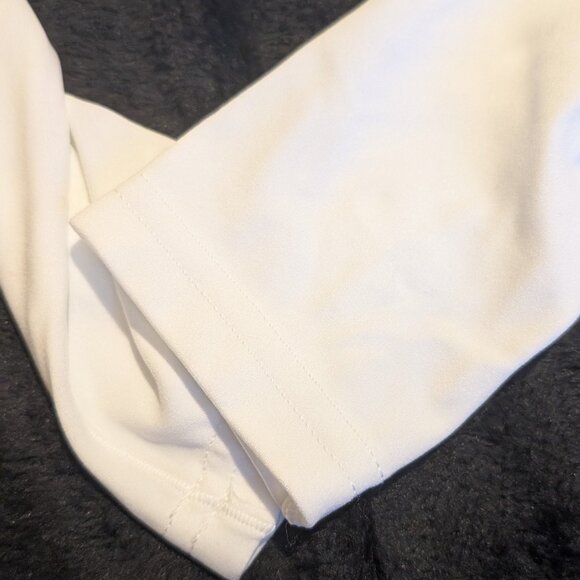 NWT Offline By Aerie Real Me White Long Sleeve Polo T-Shirt M - Picture 3 of 11